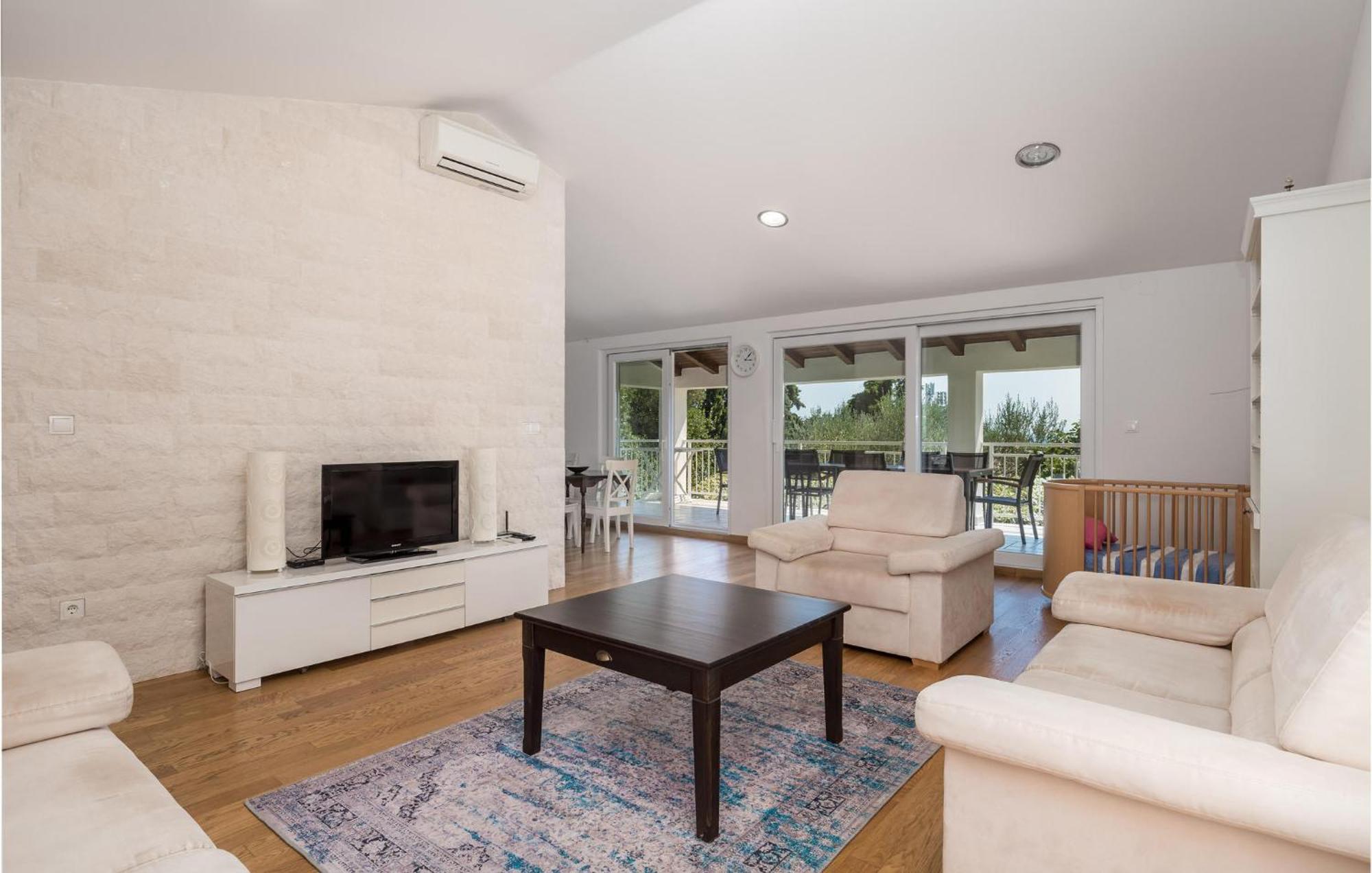 Nice Home In Krk With Kitchen Veglia Exterior foto