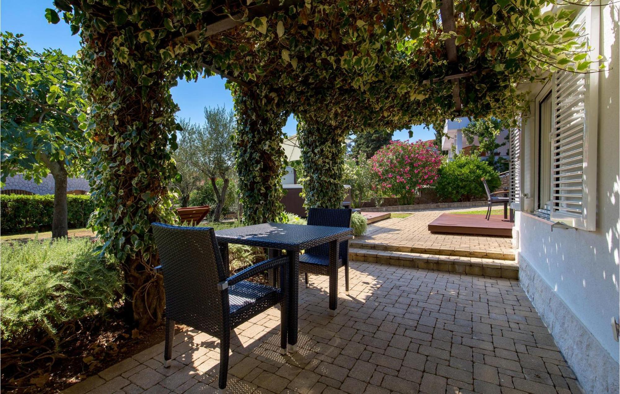 Nice Home In Krk With Kitchen Veglia Exterior foto