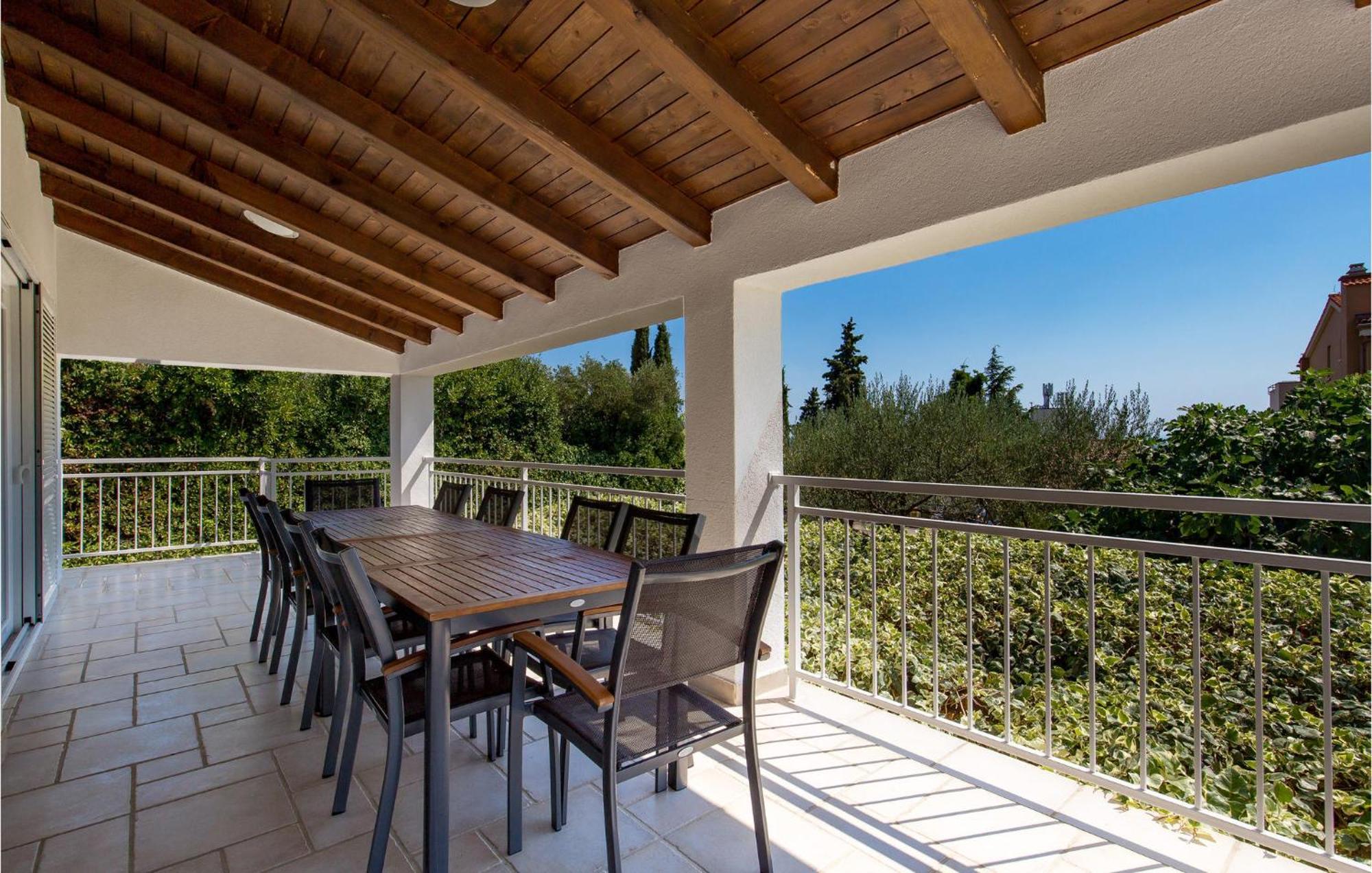 Nice Home In Krk With Kitchen Veglia Exterior foto